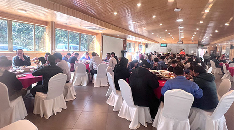 金環(huán)電器開(kāi)工宴！吃飽喝足加油干迎戰(zhàn)2023！